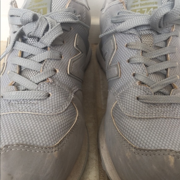 New Balance Tennis Shoes - Picture 5 of 7